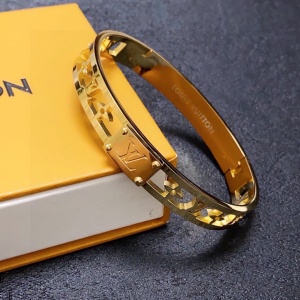$29.00,Louis Vuitton Bangle For Women # 296590
