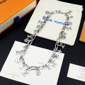 $32.00,Louis Vuitton Necklace  # 296627