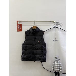 $135.00,Moncler Down Jackets For Women # 296681