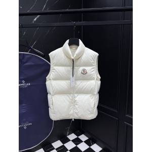 $125.00,Moncler Down Jackets For Men # 296684