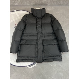 $155.00,Moncler Down Jacket For Women # 296856