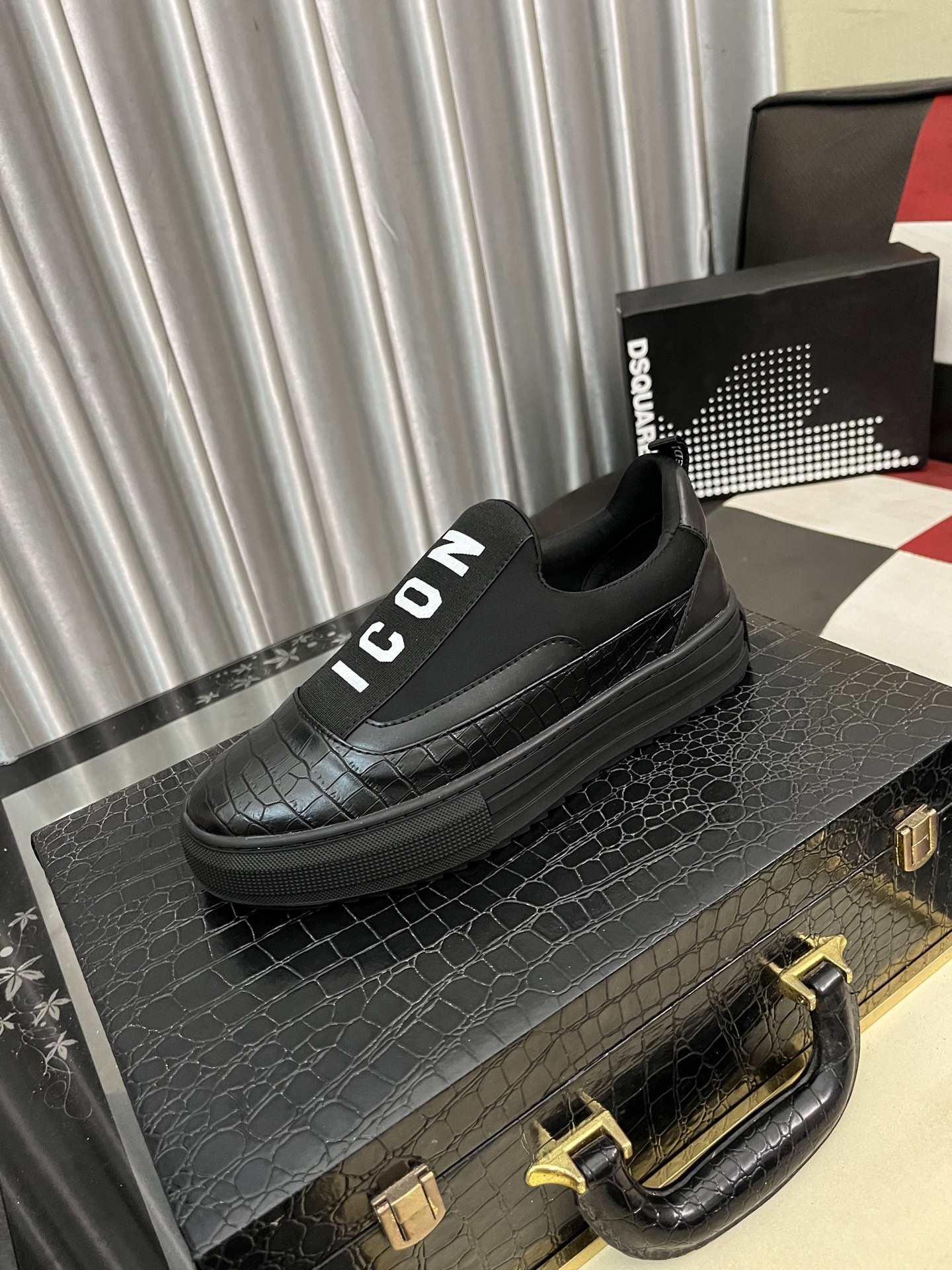 Dsquared2 Casual Sneakers For Men # 295287