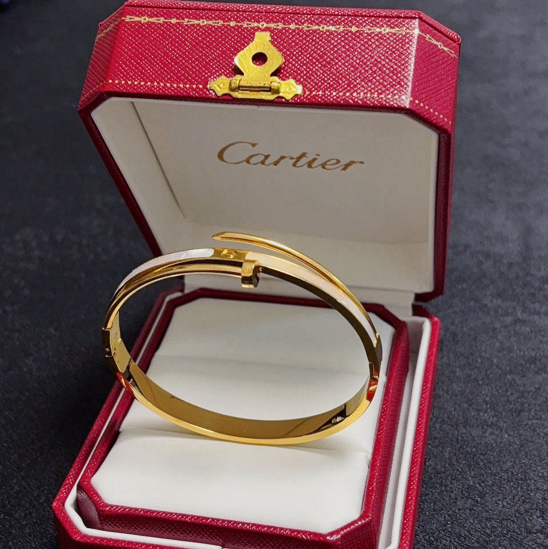 Cartier Bracelet For Women # 295599