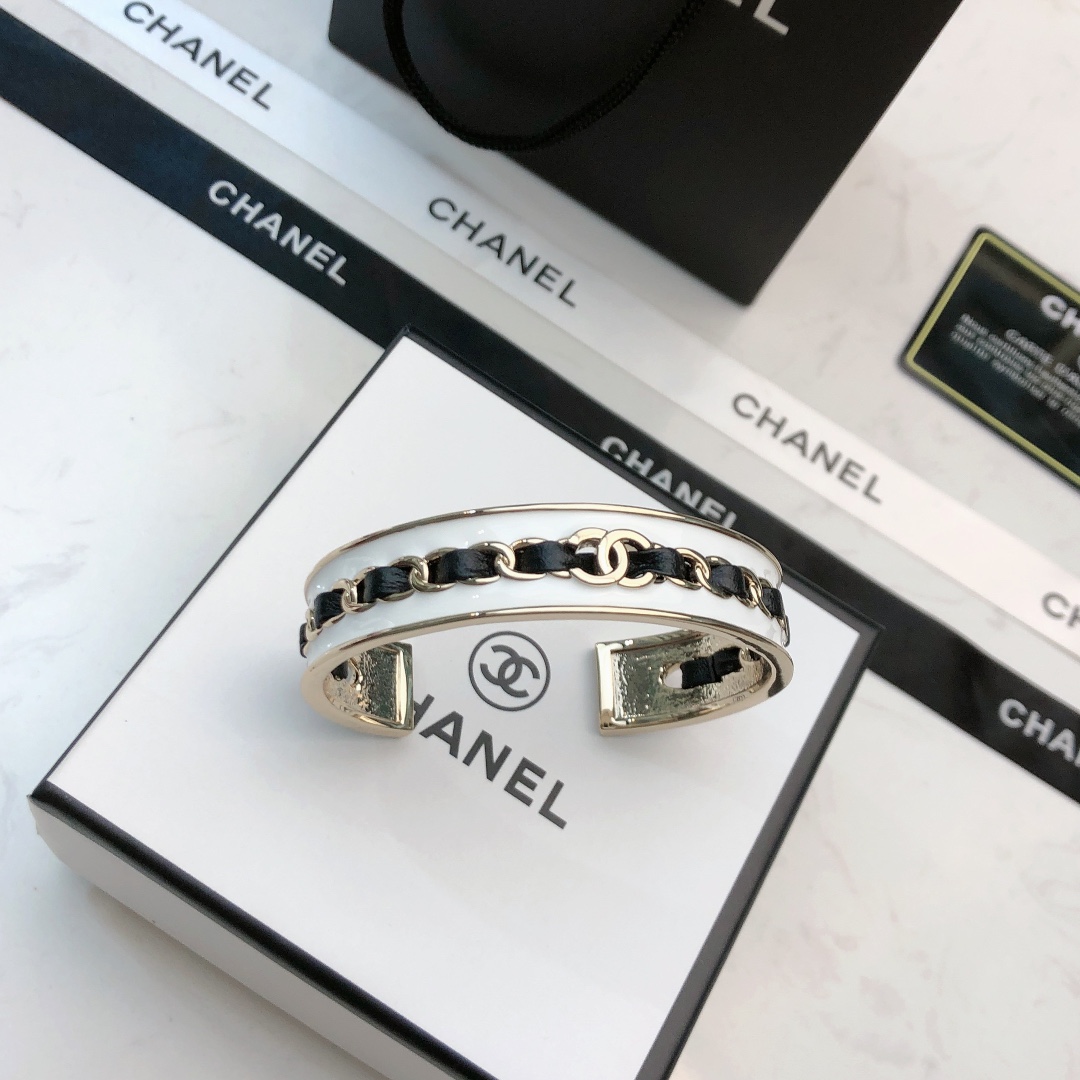 Chanel Bangle For Women # 295658
