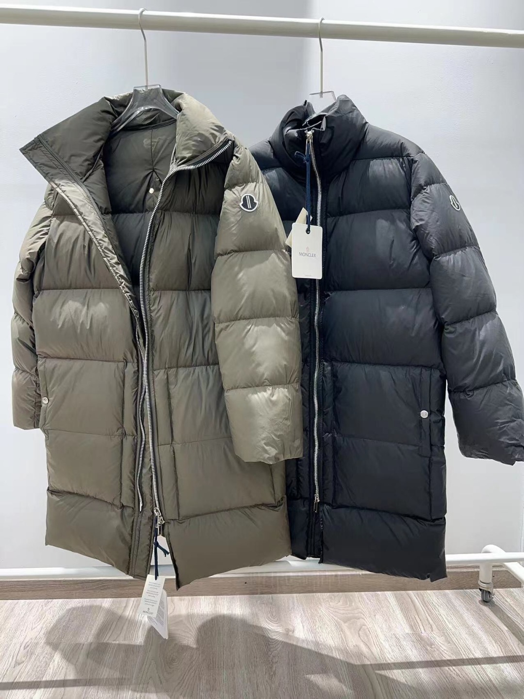 Moncler Navy Blue Down Coat For Women # 296790
