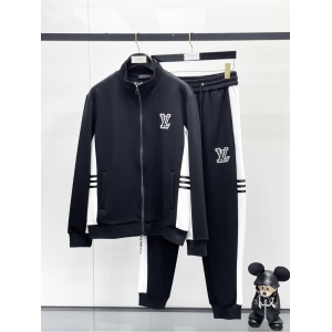 $89.00,Louis Vuitton Tracksuits For Men # 297147