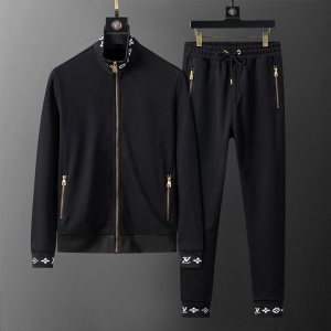 $89.00,Louis Vuitton Tracksuits For Men # 297189