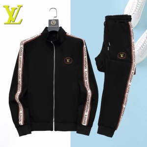 $89.00,Louis Vuitton Tracksuits For Men # 297308
