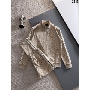 $89.00,Louis Vuitton Tracksuits For Men # 297367