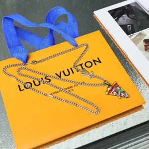 $29.00,Louis Vuitton Necklace For Women # 297431