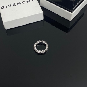 $25.00,Givenchy Ring # 297590