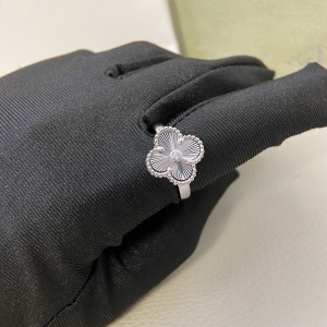 $25.00,Van Cleef&Arpels Ring # 297733