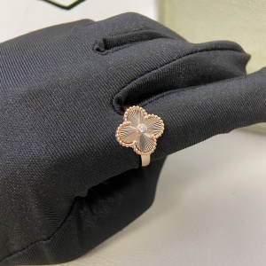 $25.00,Van Cleef&Arpels Ring # 297735