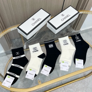 $27.00,Chanel Socks  # 298129