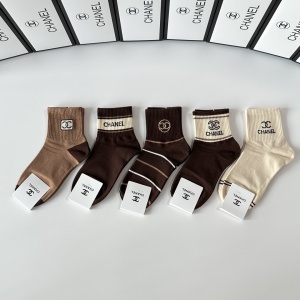$27.00,Chanel Socks  # 298144