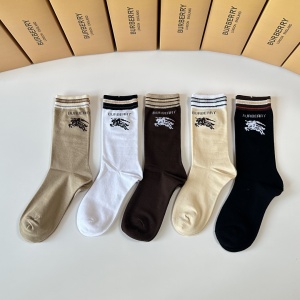 $27.00,Burberry Socks  # 298161