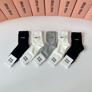 $27.00,Miumiu Socks  # 298167