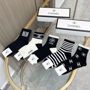 $27.00,Chanel Socks  # 298176