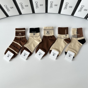 $27.00,Chanel Socks  # 298184