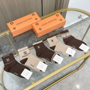 $27.00,Louis Vuitton Socks For Women # 298217