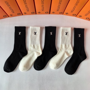 $27.00,Louis Vuitton Socks For Women # 298233