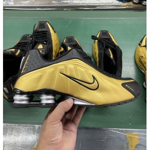 $68.00,Nike Shox R4 Sneaker Unisex # 298256