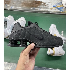 $68.00,Nike Shox R4 Sneaker Unisex # 298267