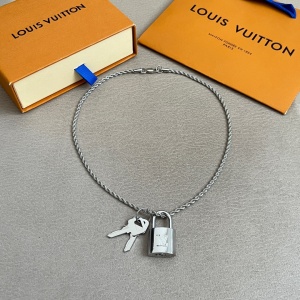 $27.00,Louis Vuitton Necklace For Women # 298293