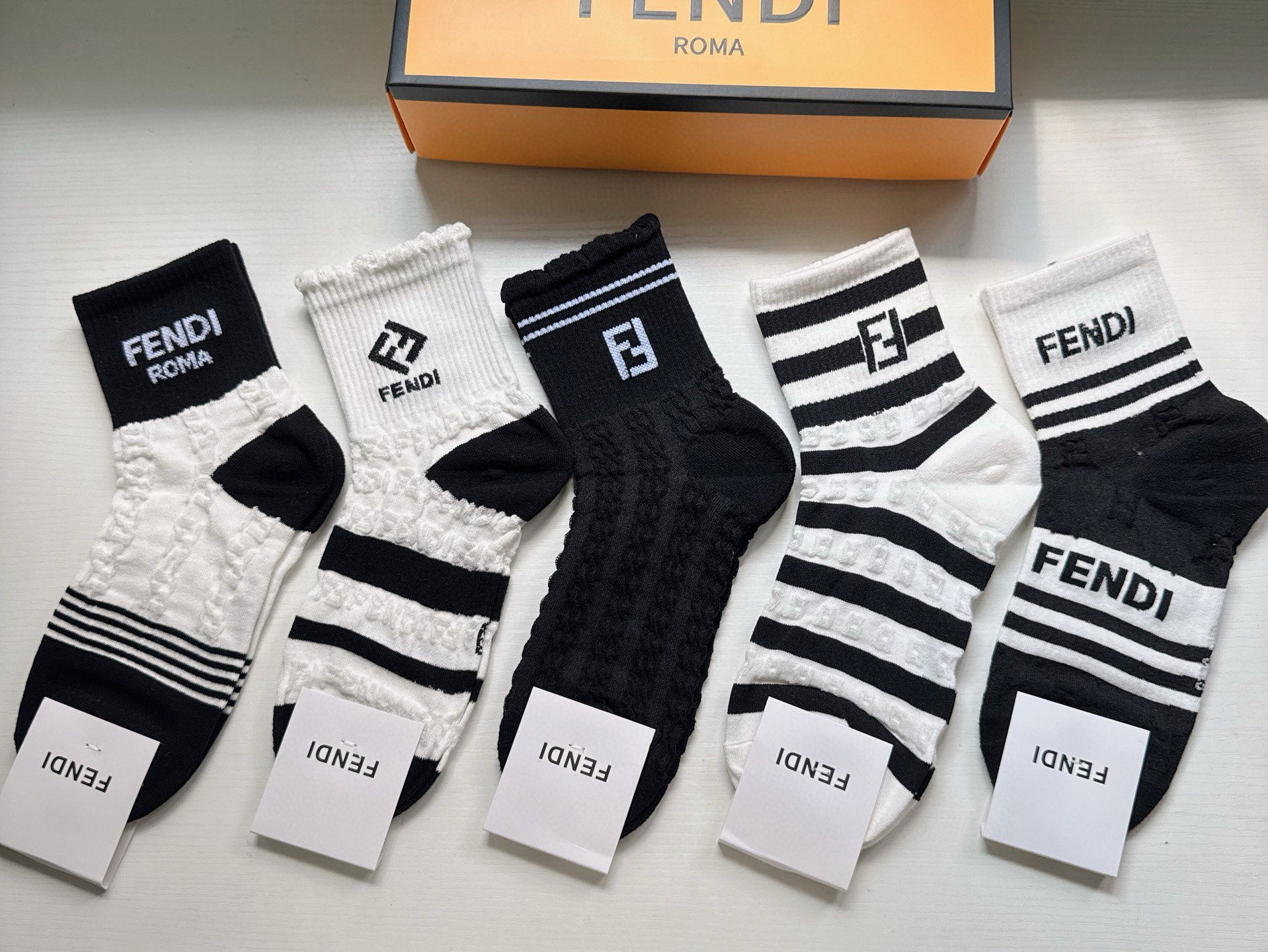 Fendi Socks # 298092