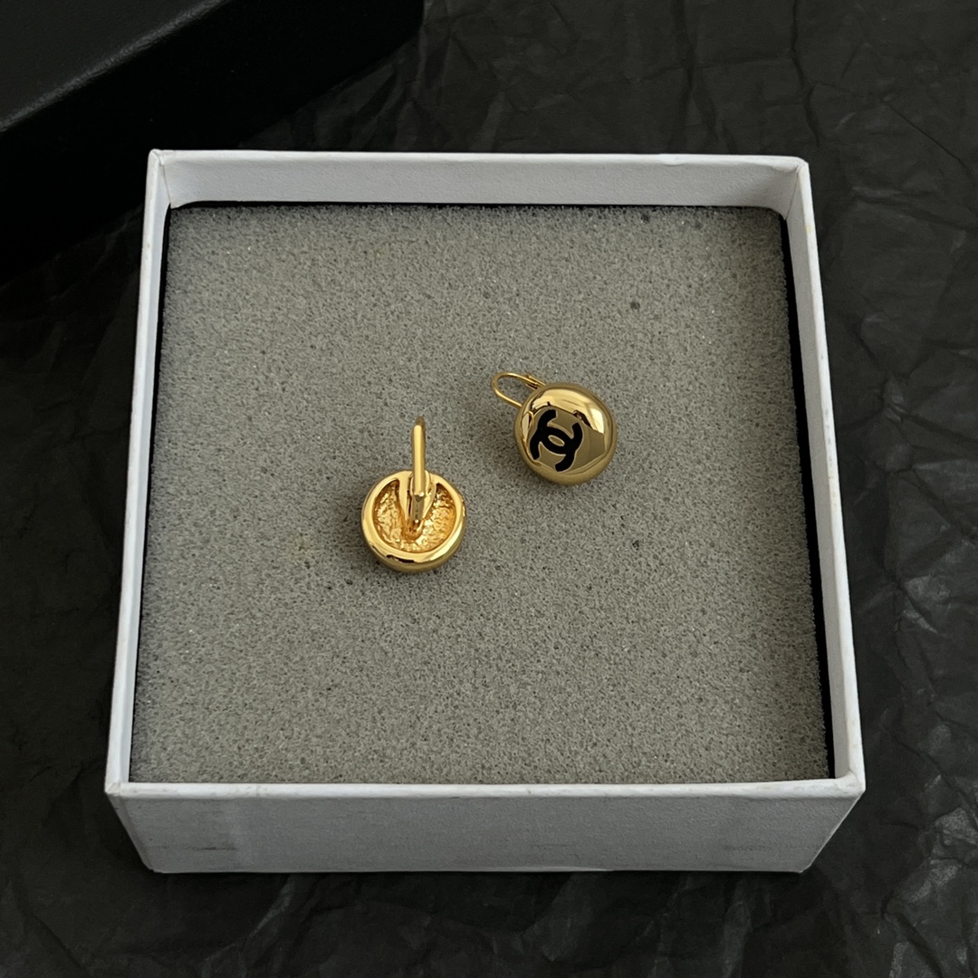 Chanel Earrings For Women # 298383