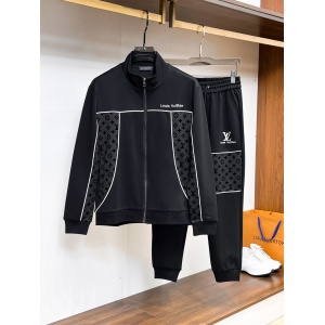 $89.00,Louis Vuitton Tracksuits For Men # 298930