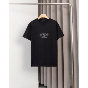 $27.00,Louis Vuitton Short Sleeve Shirts For Men # 299830
