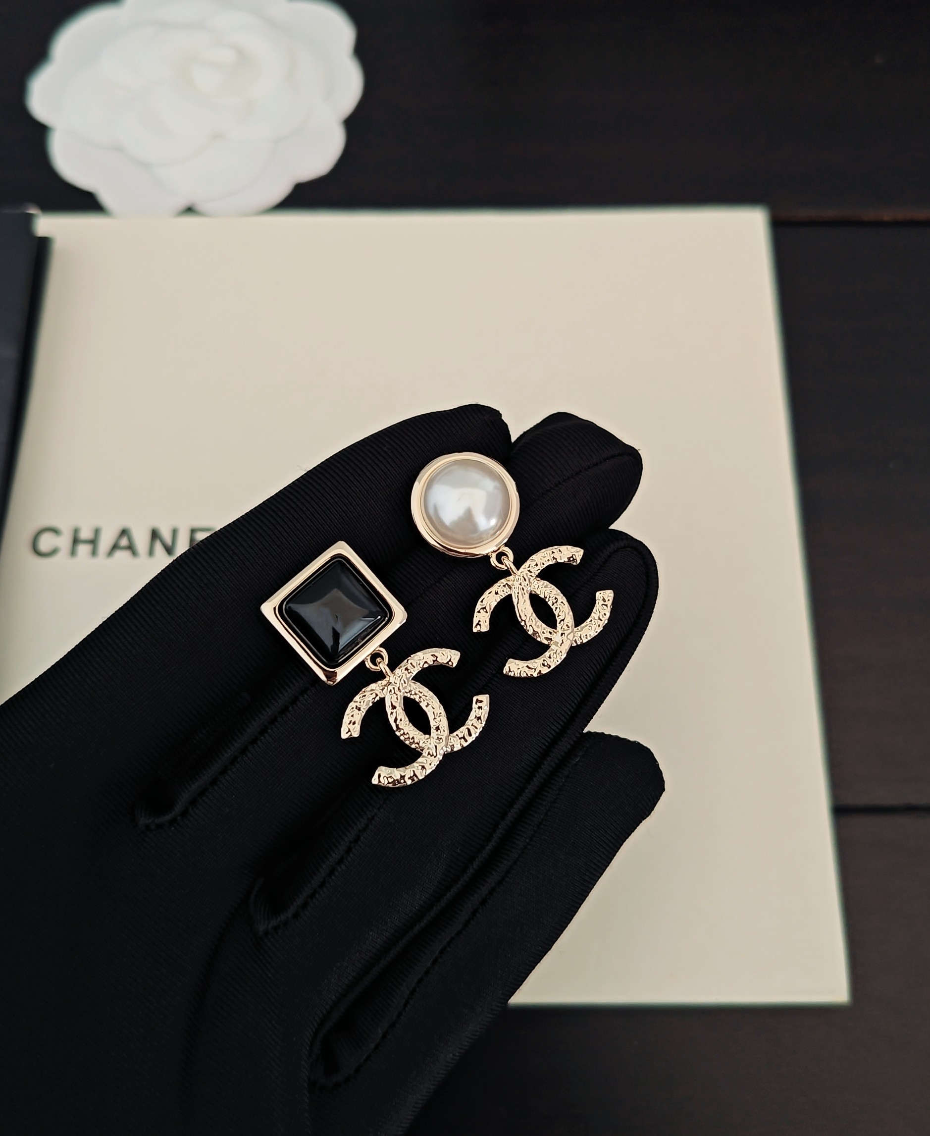 Chanel Earrings For Women # 299257