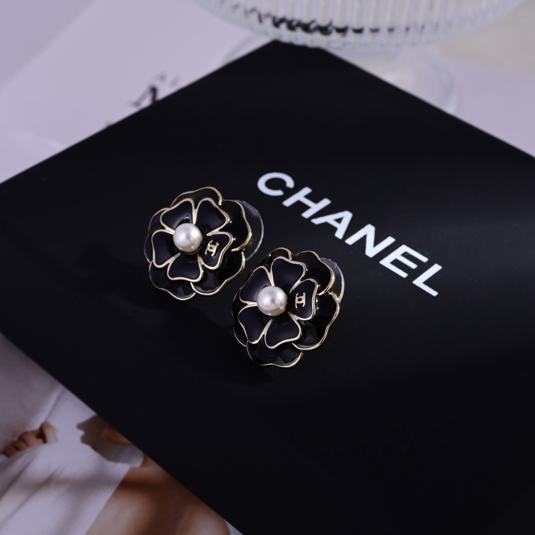Chanel Earrings For Women # 299432