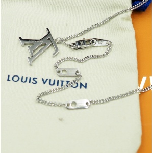 $27.00,Louis Vuitton Necklace For Women # 300055