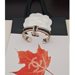 $29.00,Chanel Bangle For Women # 300069