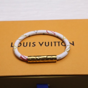 $27.00,Louis Vuitton Bangle For Women # 300103