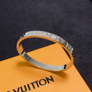 $27.00,Louis Vuitton Bangle For Women # 300138