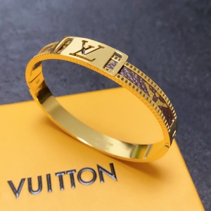 $27.00,Louis Vuitton Bangle For Women # 300174