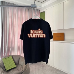 $34.00,Louis Vuitton Short Sleeve T Shirts For Men # 300359