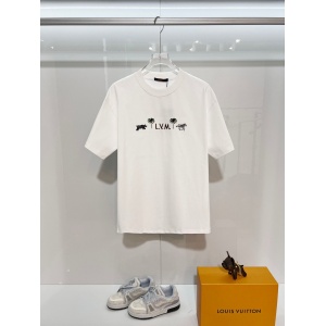$34.00,Louis Vuitton Short Sleeve T Shirts For Men # 300380