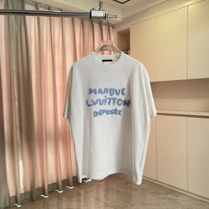 $34.00,Louis Vuitton Short Sleeve T Shirts For Men # 300401