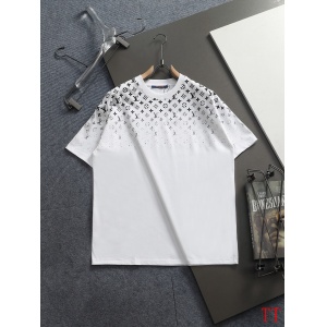 $29.00,Louis Vuitton Short Sleeve T Shirts For Men # 300496