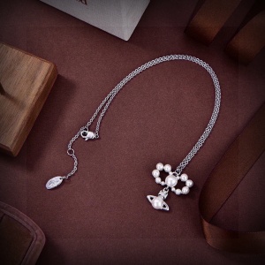 $27.00,Vivienne Westwood Necklace For Women # 301153
