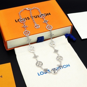 $27.00,Louis Vuitton Necklace For Women # 301161