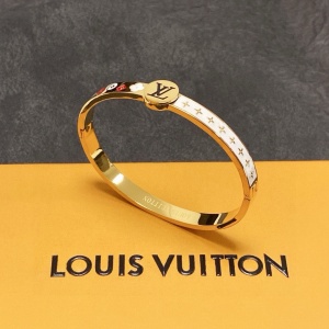 $27.00,Louis Vuitton Bangles For Women # 301185