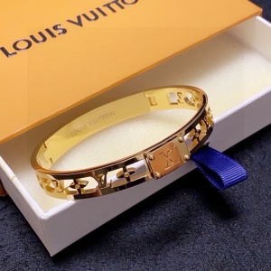 $27.00,Louis Vuitton Bangles For Women # 301191
