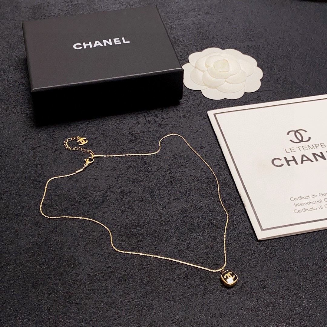 Chanel Necklace For Women # 300045