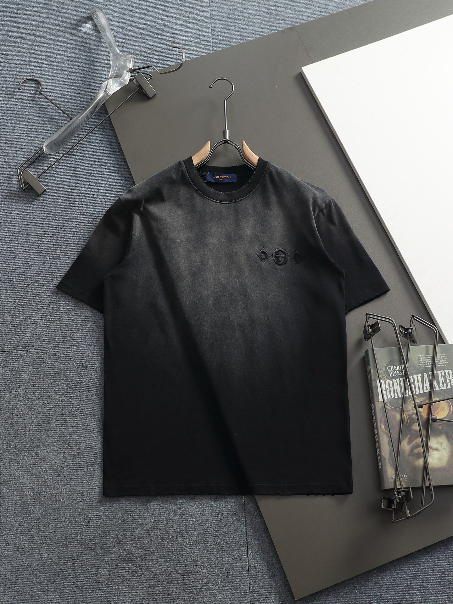 Louis Vuitton Short Sleeve T Shirts For Men # 300387