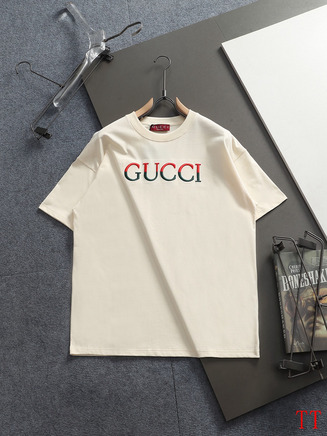 Gucci Short Sleeve T Shirts For Men # 300477